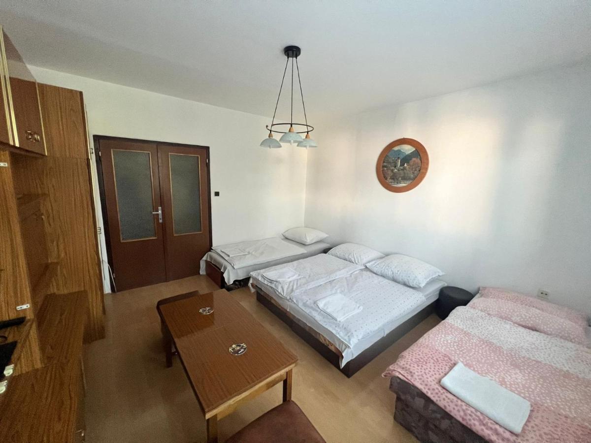 Apartman Solid, Bratislavaアパートメント エクステリア 写真